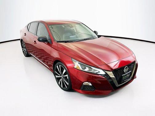 2022 Nissan Altima SR FWD