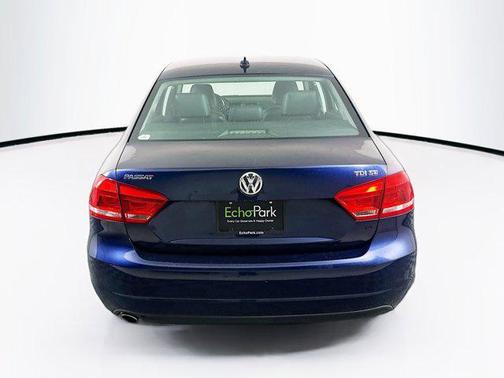 Night Blue Metallic 2015 Volkswagen Passat 2.0L TDI DSG SE w/Sunroof