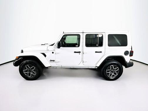 Bright White Clearcoat 2025 Jeep Wrangler 4-Door Sahara 4x4