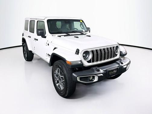 Bright White Clearcoat 2025 Jeep Wrangler 4-Door Sahara 4x4