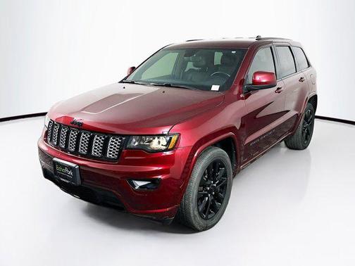 2022 Jeep Grand Cherokee Laredo