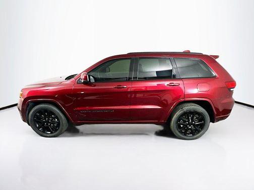 2022 Jeep Grand Cherokee Laredo
