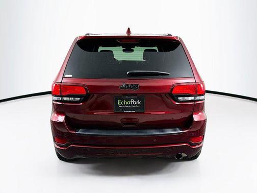 2022 Jeep Grand Cherokee Laredo