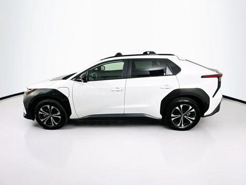 Wind Chill Pearl 2025 Toyota bZ4X XLE