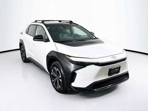 Wind Chill Pearl 2025 Toyota bZ4X XLE