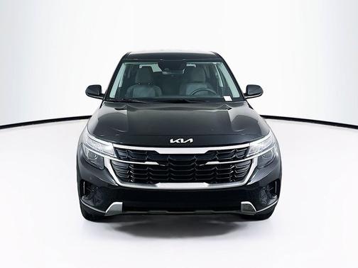 Fusion Black 2026 Kia Seltos LX