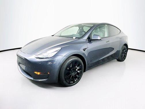 2022 Tesla Model Y Long Range Dual Motor All-Wheel Drive
