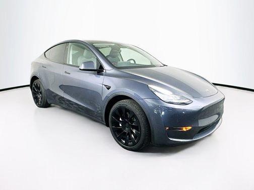2022 Tesla Model Y Long Range Dual Motor All-Wheel Drive
