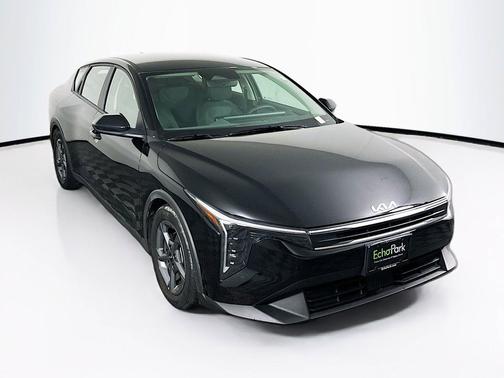 Aurora Black Pearl 2025 Kia K4 LXS