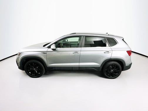 Pyrite Silver Metallic 2022 Volkswagen Taos 1.5T SE