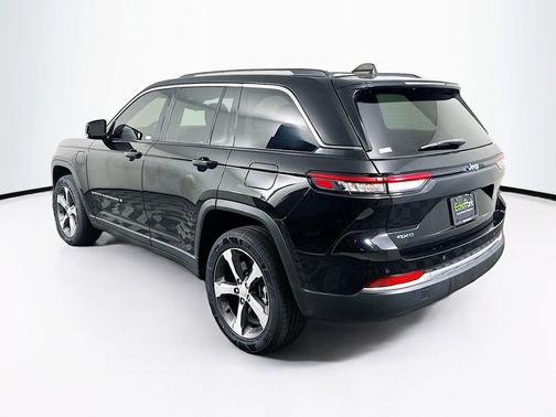 Diamond Black Crystal Pearlcoat 2022 Jeep Grand Cherokee 4xe Base