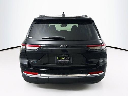 Diamond Black Crystal Pearlcoat 2022 Jeep Grand Cherokee 4xe Base