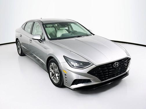 Shimmering Silver Pearl 2021 Hyundai SONATA SEL
