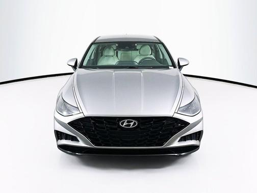 Shimmering Silver Pearl 2021 Hyundai SONATA SEL