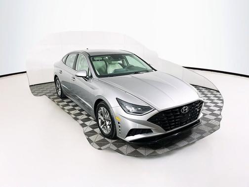 Shimmering Silver Pearl 2021 Hyundai SONATA SEL