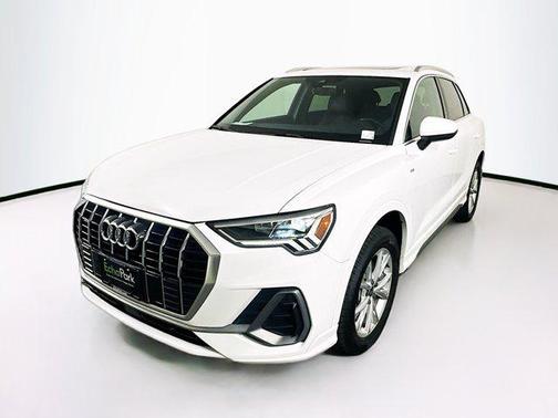 2023 Audi Q3 Premium 45 TFSI S line quattro Tiptronic