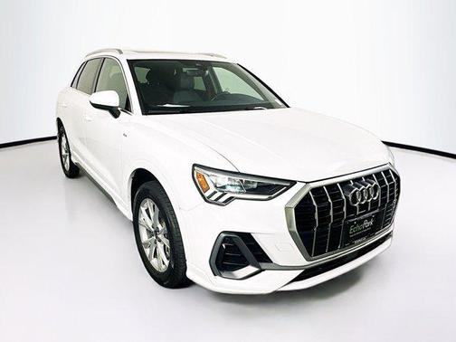 2023 Audi Q3 Premium 45 TFSI S line quattro Tiptronic