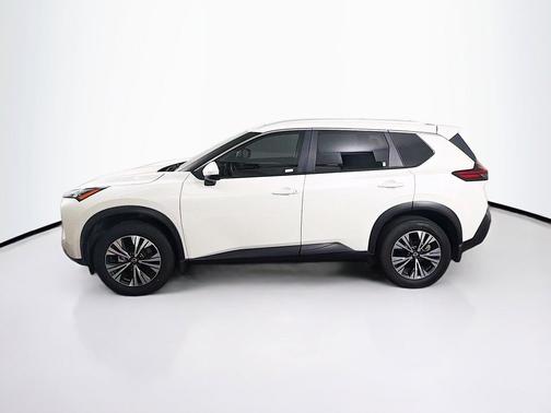 Pearl White Tricoat 2022 Nissan Rogue SV