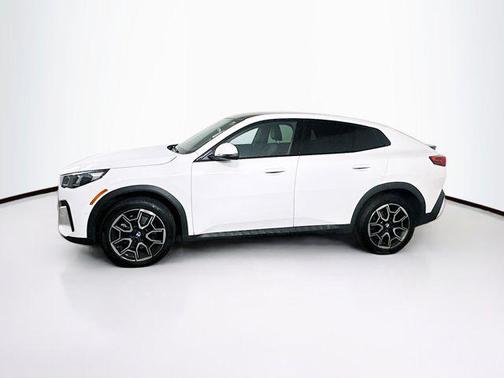 2025 BMW X2 xDrive28i