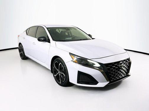 2024 Nissan Altima SR FWD