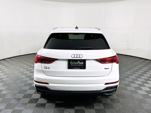 Arkona White 2024 Audi Q3 Premium 45 TFSI S line quattro Tiptronic