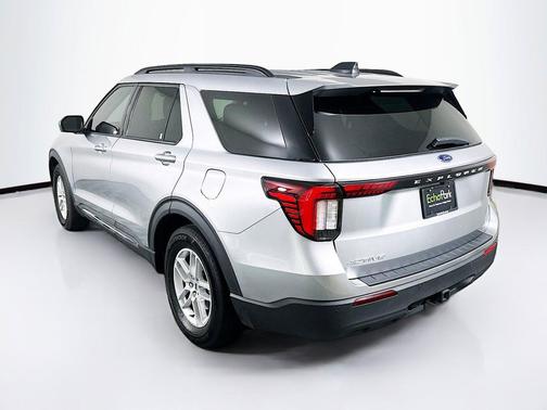 Iconic Silver Metallic 2025 Ford Explorer Active