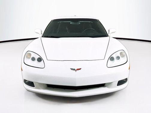 Arctic White 2005 Chevrolet Corvette Base