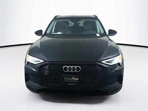 2021 Audi e-tron Premium Plus
