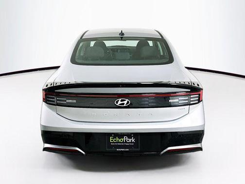 2025 Hyundai SONATA Hybrid SE