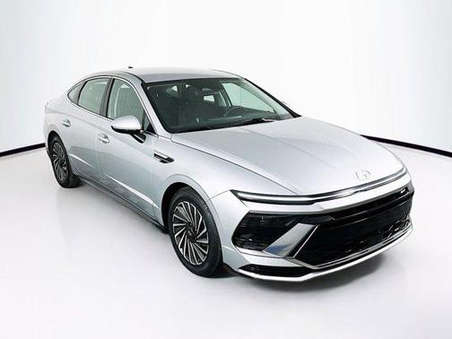 2025 Hyundai SONATA Hybrid SE