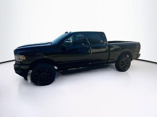 Diamond Black Crystal Pearlcoat 2024 RAM 2500 Big Horn Crew Cab 4x4 6'4' Box