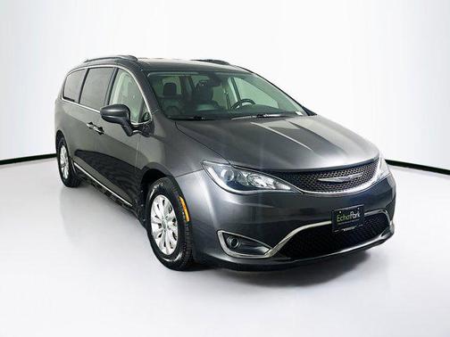 2018 Chrysler Pacifica Touring-L Plus