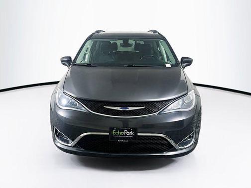 2018 Chrysler Pacifica Touring-L Plus