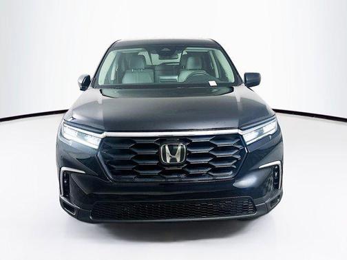 2023 Honda Pilot AWD LX