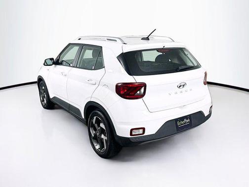 Lunar White 2025 Hyundai VENUE SEL