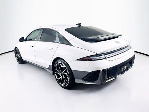 2024 Hyundai IONIQ 6 SEL