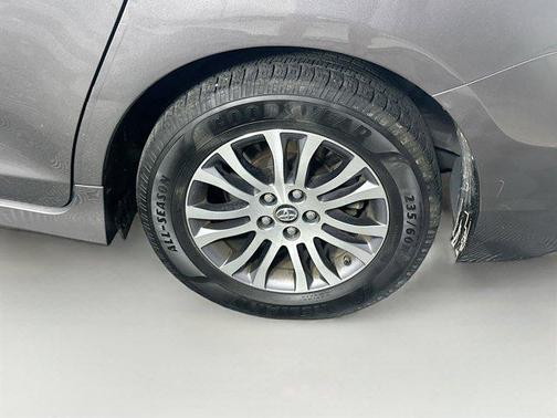 2018 Toyota Sienna XLE