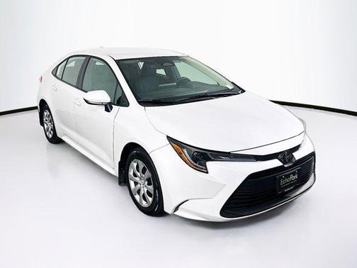 Wind Chill Pearl 2025 Toyota Corolla LE