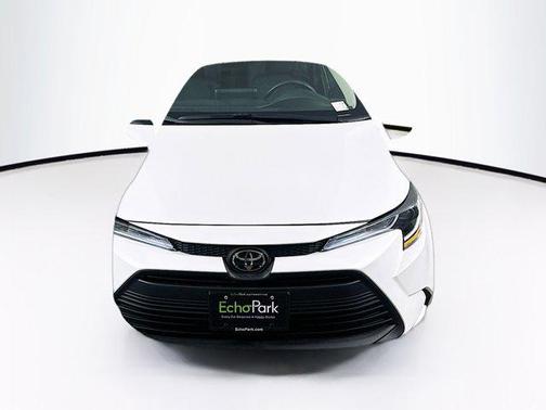 Wind Chill Pearl 2025 Toyota Corolla LE
