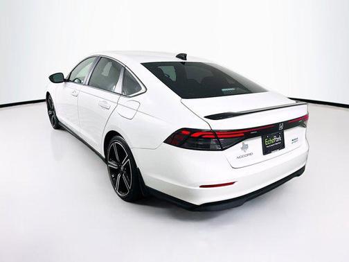 2023 Honda Accord Hybrid Base