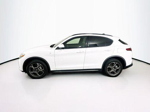 2022 Alfa Romeo Stelvio Ti