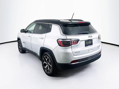 Silver Zynith Metallic Clearcoat 2025 Jeep Compass Limited
