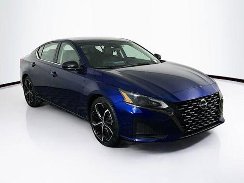 2024 Nissan Altima SR FWD