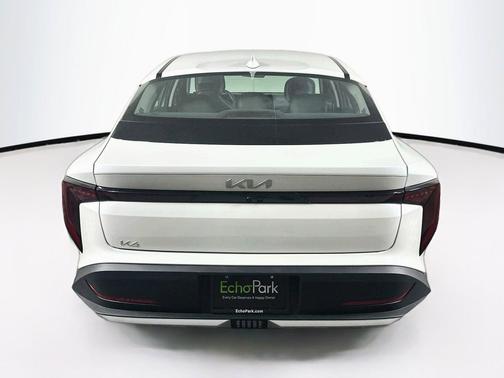 Snow White Pearl 2025 Kia K4 LXS
