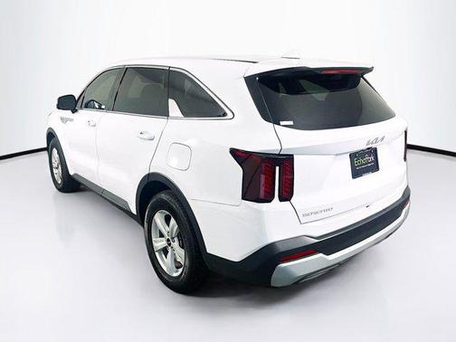 2024 Kia Sorento LX