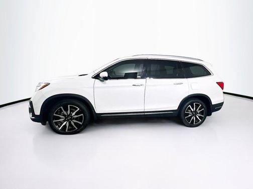 2022 Honda Pilot Touring 8-Passenger
