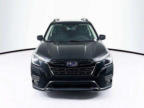 Crystal Black Silica 2024 Subaru Forester Premium