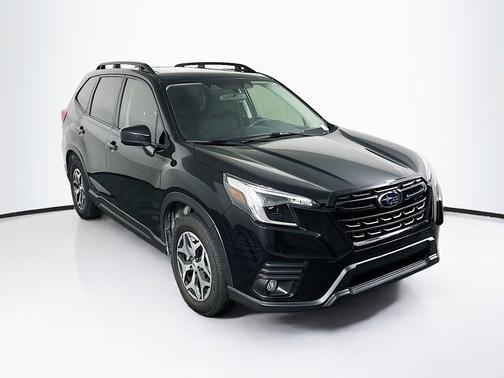 Crystal Black Silica 2024 Subaru Forester Premium