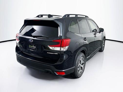 Crystal Black Silica 2024 Subaru Forester Premium