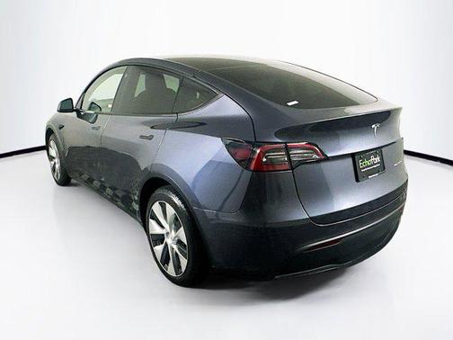 2022 Tesla Model Y Long Range Dual Motor All-Wheel Drive